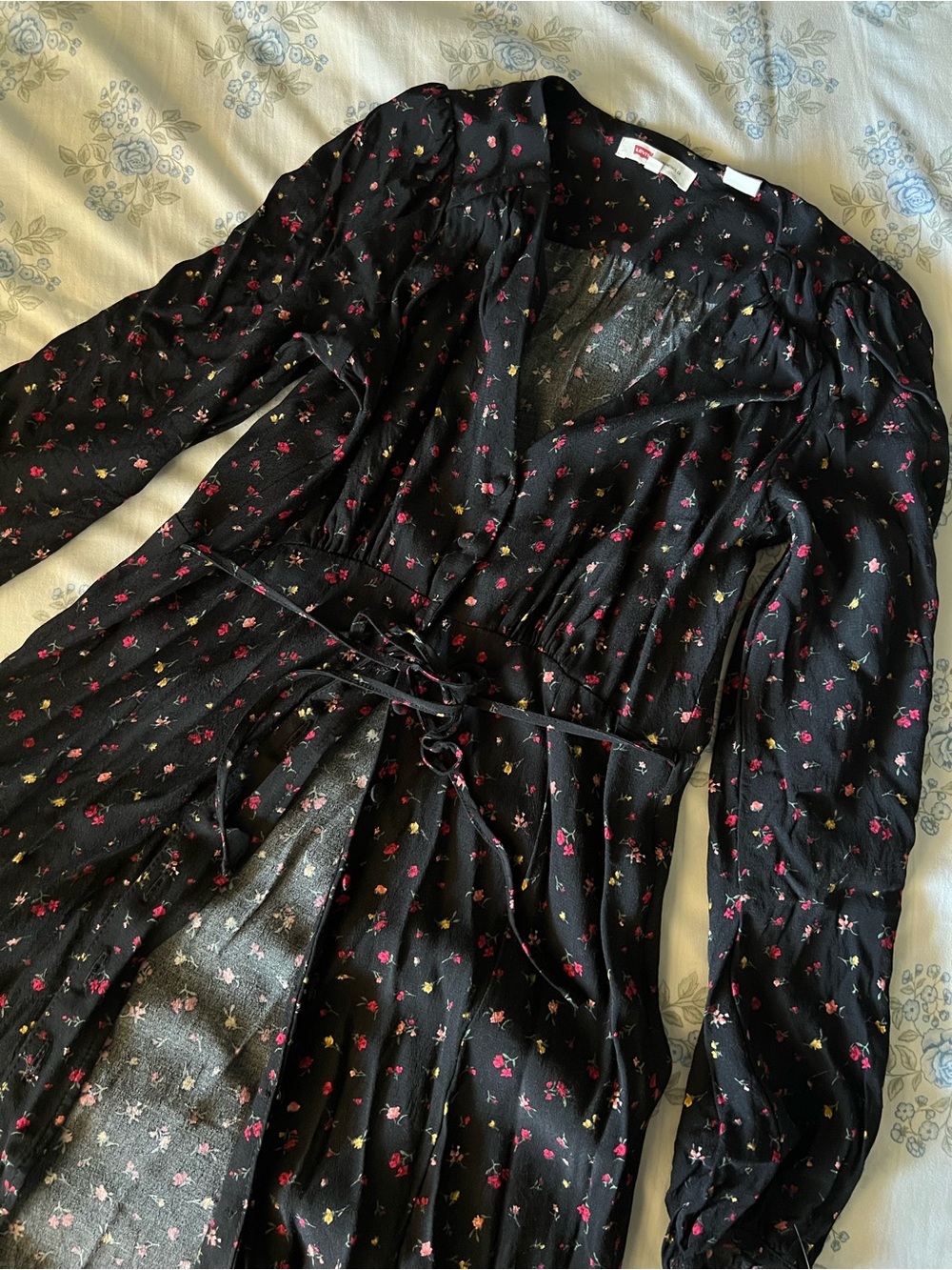 Levi’s Sarina Long-Sleeve Midi Dress